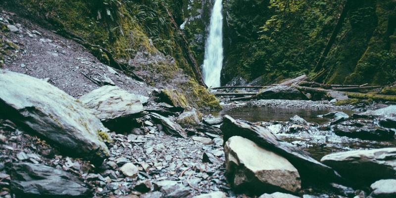 零信任实战指南：用编程思维构建坚不可摧的网络安全架构（106JSB技术教程）